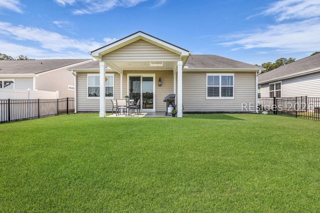 14 Mainland Lakes Dr, Bluffton, SC 29910