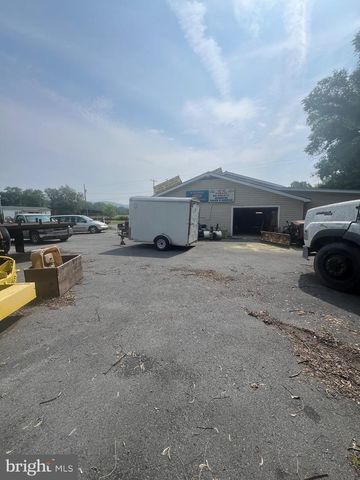 10 D STREET, Petersburg, WV 26847