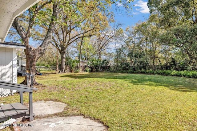 825 WYOLEN Street, Jacksonville, FL 32254