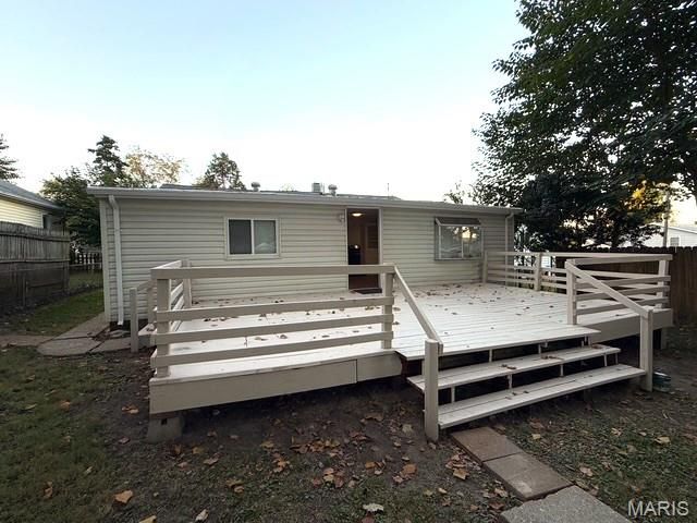 529 Emmons Avenue, St Charles, MO 63301