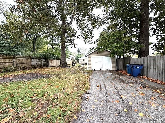 529 Emmons Avenue, St Charles, MO 63301
