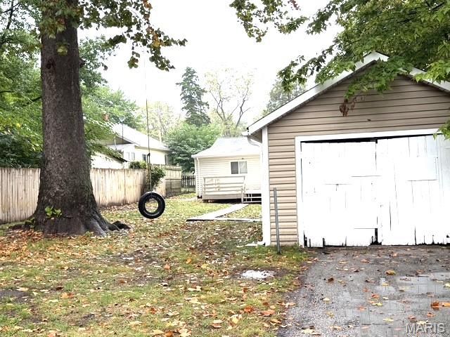 529 Emmons Avenue, St Charles, MO 63301