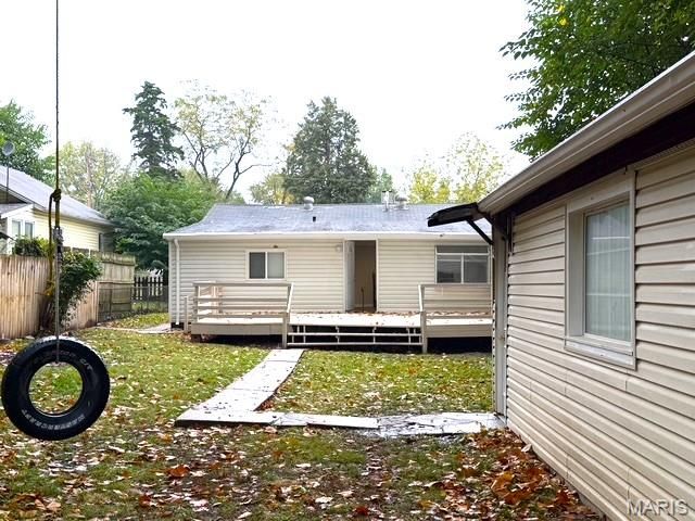 529 Emmons Avenue, St Charles, MO 63301