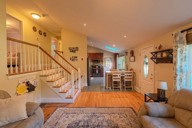 90 Codding Dr, Taunton, MA 02780