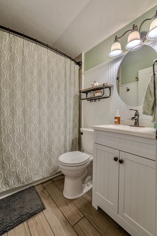 90 Codding Dr, Taunton, MA 02780
