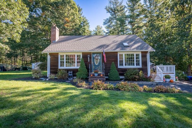 90 Codding Dr, Taunton, MA 02780