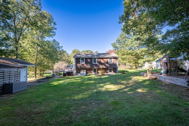 90 Codding Dr, Taunton, MA 02780