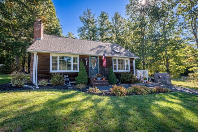 90 Codding Dr, Taunton, MA 02780
