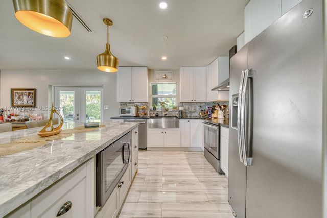 9104 SW 180th St, Palmetto Bay, FL 33157