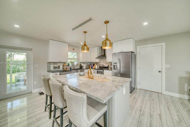 9104 SW 180th St, Palmetto Bay, FL 33157