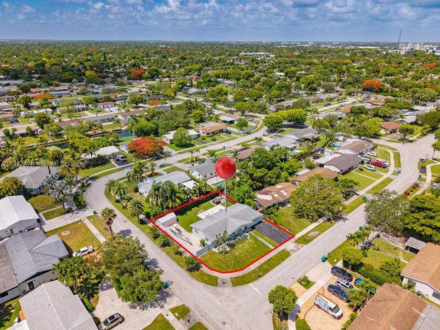 9104 SW 180th St, Palmetto Bay, FL 33157