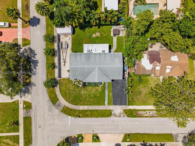 9104 SW 180th St, Palmetto Bay, FL 33157