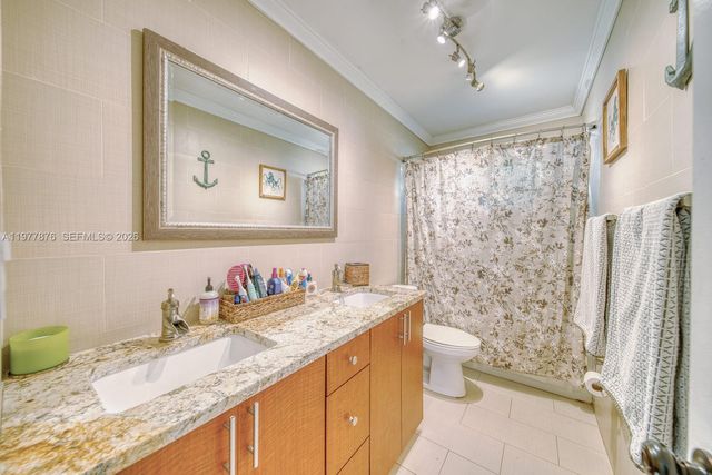 9104 SW 180th St, Palmetto Bay, FL 33157