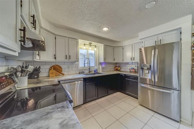 140 MEADOWLARK DR, Safety Harbor, FL 34695