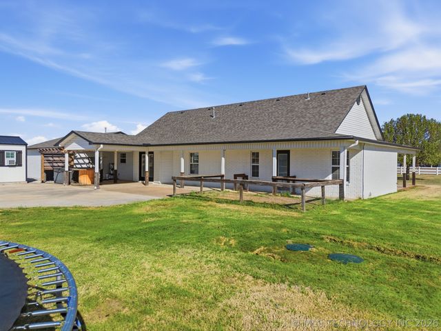 16921 Elm Lane, Morris, OK 74445