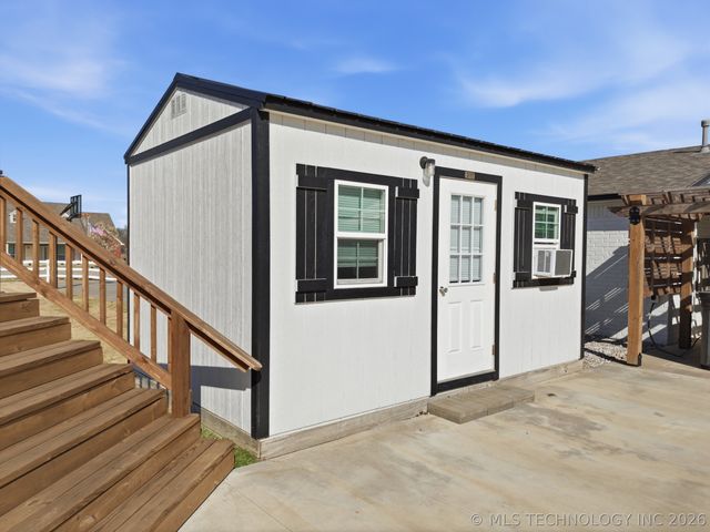 16921 Elm Lane, Morris, OK 74445