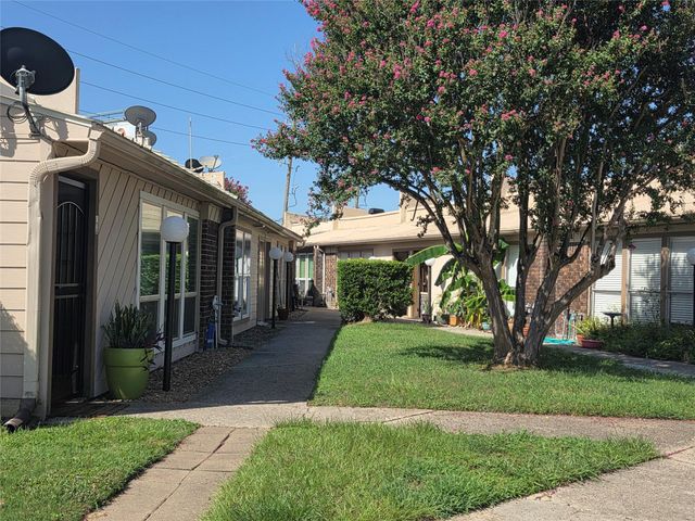 1014 Graham Street k-5, Tomball, TX 77375
