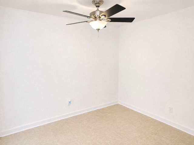 1014 Graham Street k-5, Tomball, TX 77375