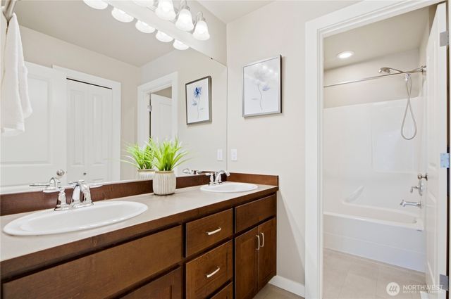 3122 SE 16th St, North Bend, WA 98045