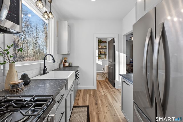 1486 Route 163, Montville, CT 06370