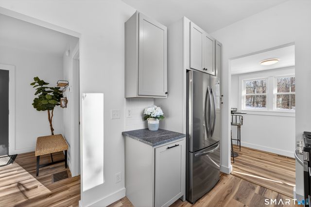 1486 Route 163, Montville, CT 06370