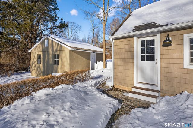 1486 Route 163, Montville, CT 06370