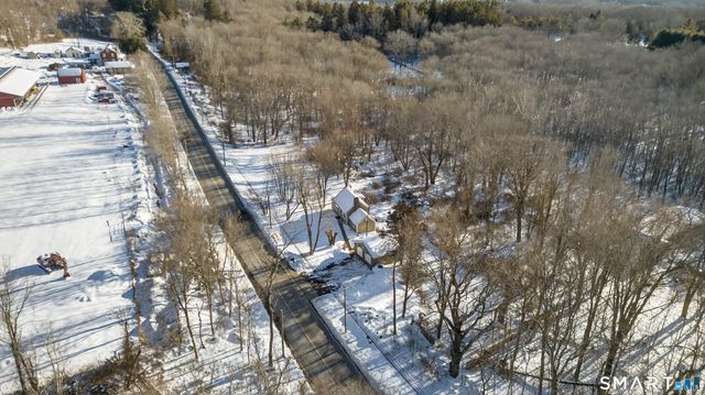 1486 Route 163, Montville, CT 06370