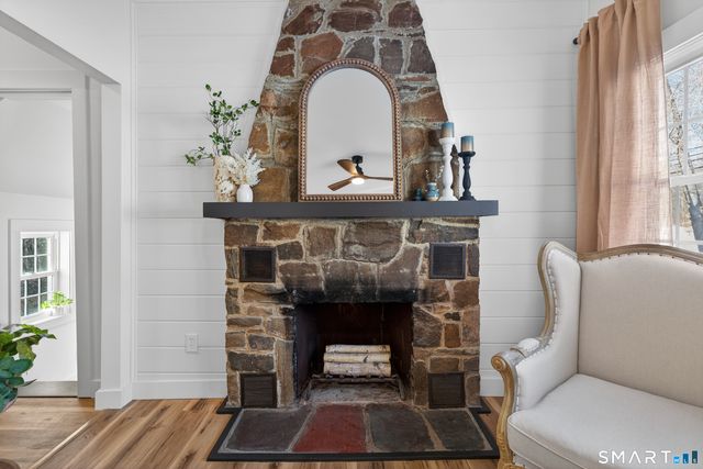 1486 Route 163, Montville, CT 06370