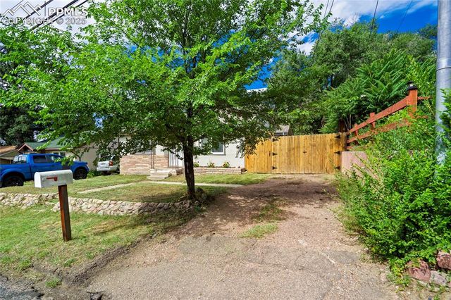 1016 Bennett Avenue, Colorado Springs, CO 80909