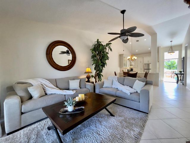 202 Cypress Point Drive 202, Palm Beach Gardens, FL 33418