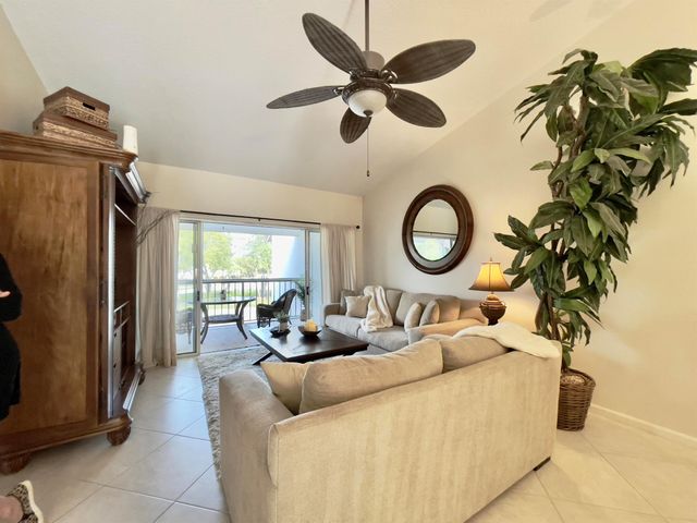 202 Cypress Point Drive 202, Palm Beach Gardens, FL 33418