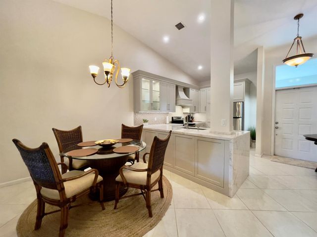 202 Cypress Point Drive 202, Palm Beach Gardens, FL 33418