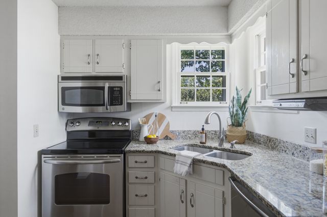 1201 Reelfoot Cir, Nashville, TN 37214