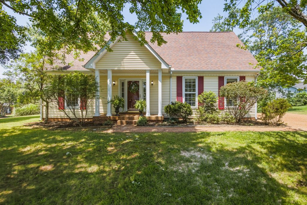 1201 Reelfoot Cir, Nashville, TN 37214