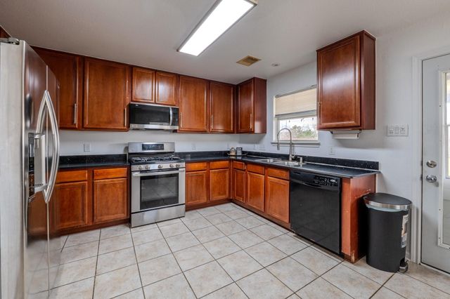 6507 Hawthorne Falls Lane, Houston, TX 77049