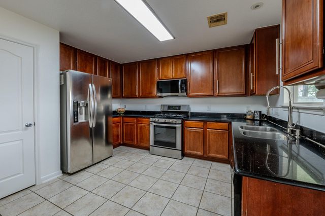 6507 Hawthorne Falls Lane, Houston, TX 77049