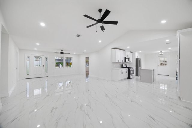 6415 Upshaw Drive, Houston, TX 77396