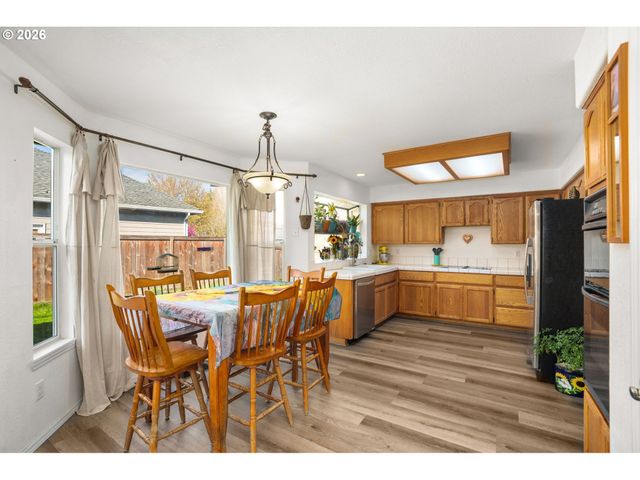 3295 Ne 4TH Ave, Hillsboro, OR 97124