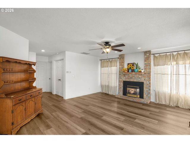 3295 Ne 4TH Ave, Hillsboro, OR 97124