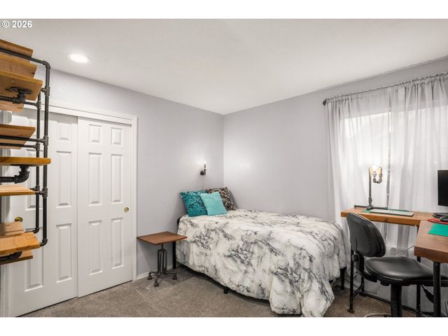 3295 Ne 4TH Ave, Hillsboro, OR 97124