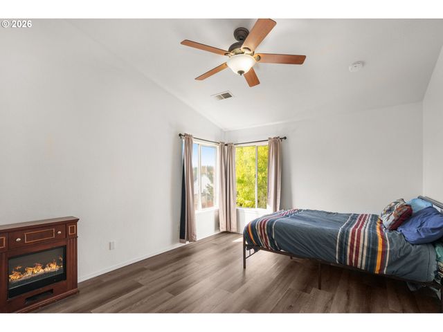 3295 Ne 4TH Ave, Hillsboro, OR 97124