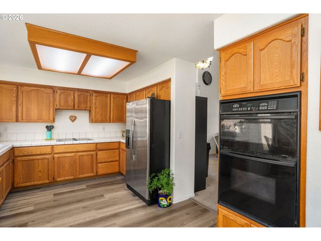 3295 Ne 4TH Ave, Hillsboro, OR 97124