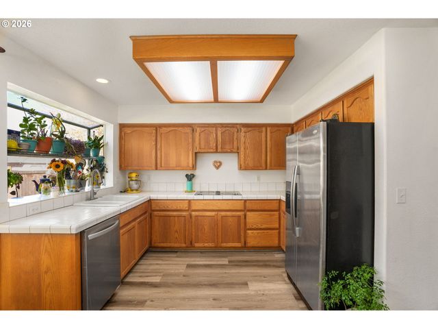 3295 Ne 4TH Ave, Hillsboro, OR 97124