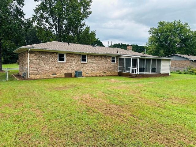 145 Cardinal Drive NE, Calhoun, GA 30701