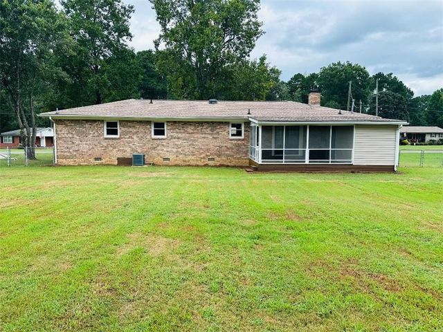 145 Cardinal Drive NE, Calhoun, GA 30701
