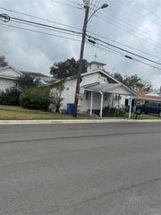 1504 E 1st North Street, Kaufman, TX 75142