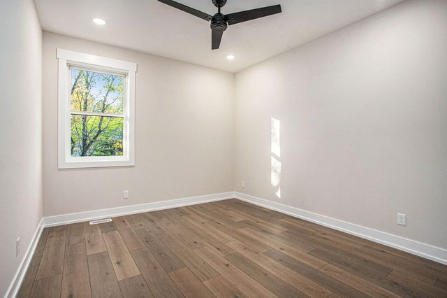 8060 Hunters Crossing, Kalamazoo, MI 49009