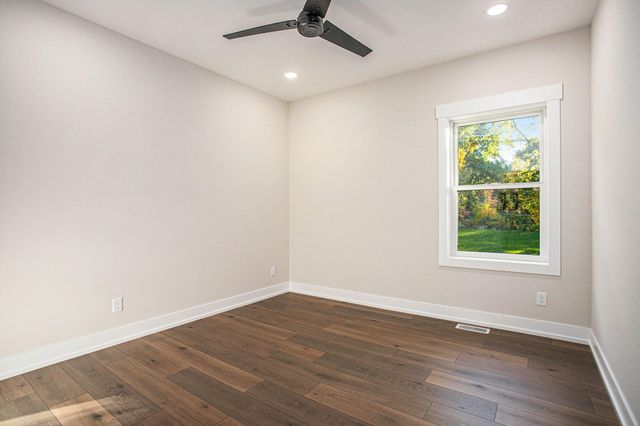 8060 Hunters Crossing, Kalamazoo, MI 49009