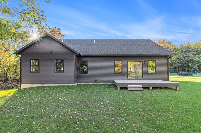 8060 Hunters Crossing, Kalamazoo, MI 49009