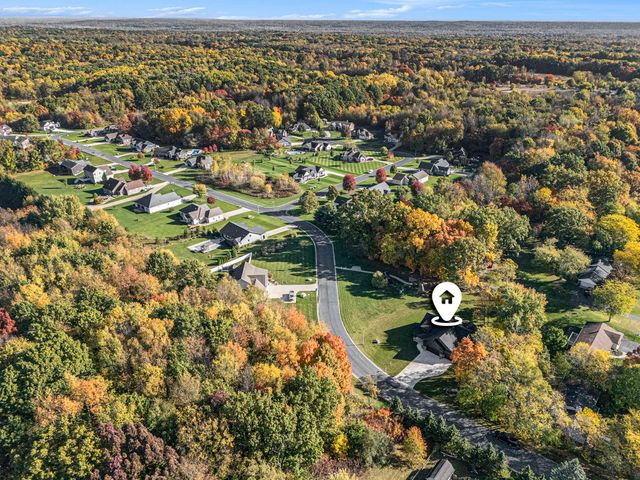 8060 Hunters Crossing, Kalamazoo, MI 49009